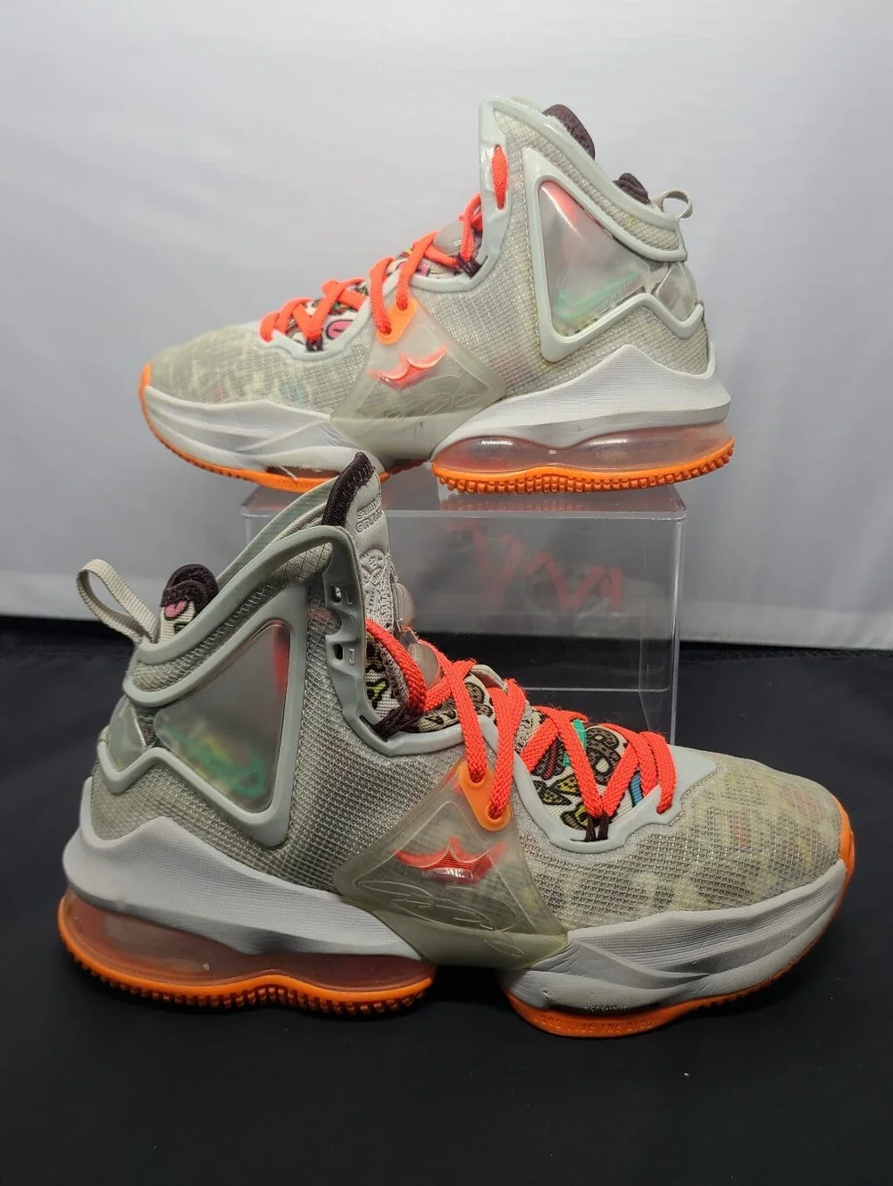 Nike LeBron 19 DD0418-001 Gray Orange Basketball Shoes Sneakers kids Size 5Y
